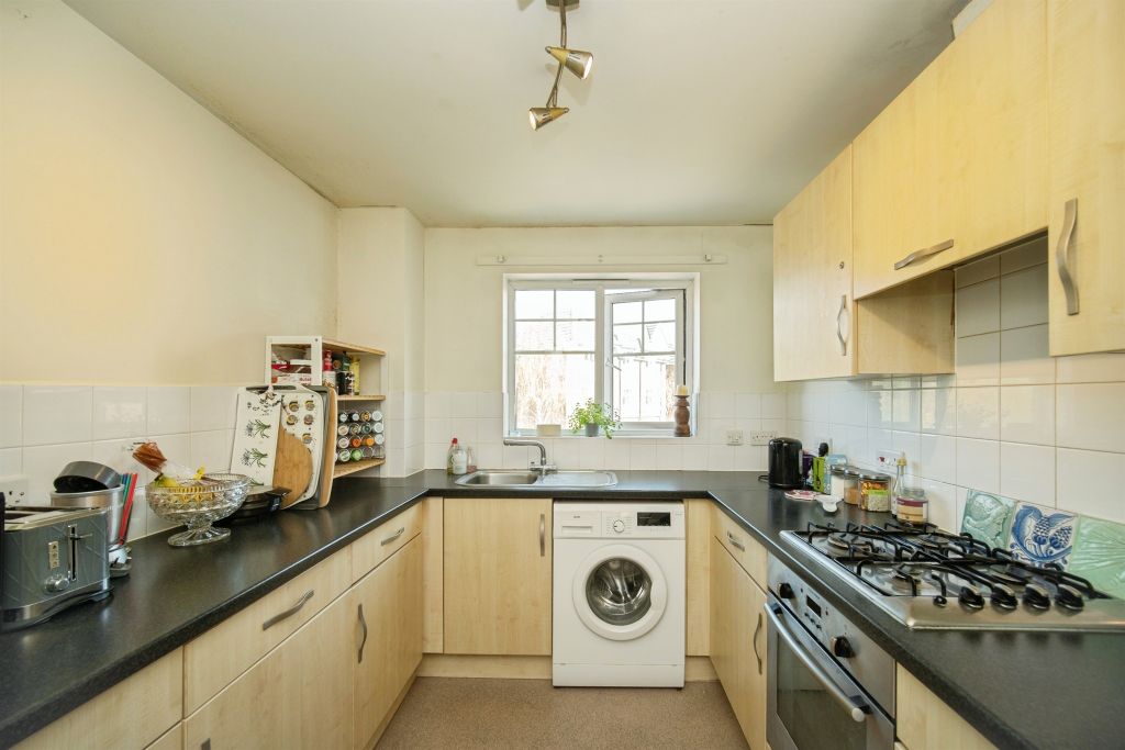Property photo 3 of 18