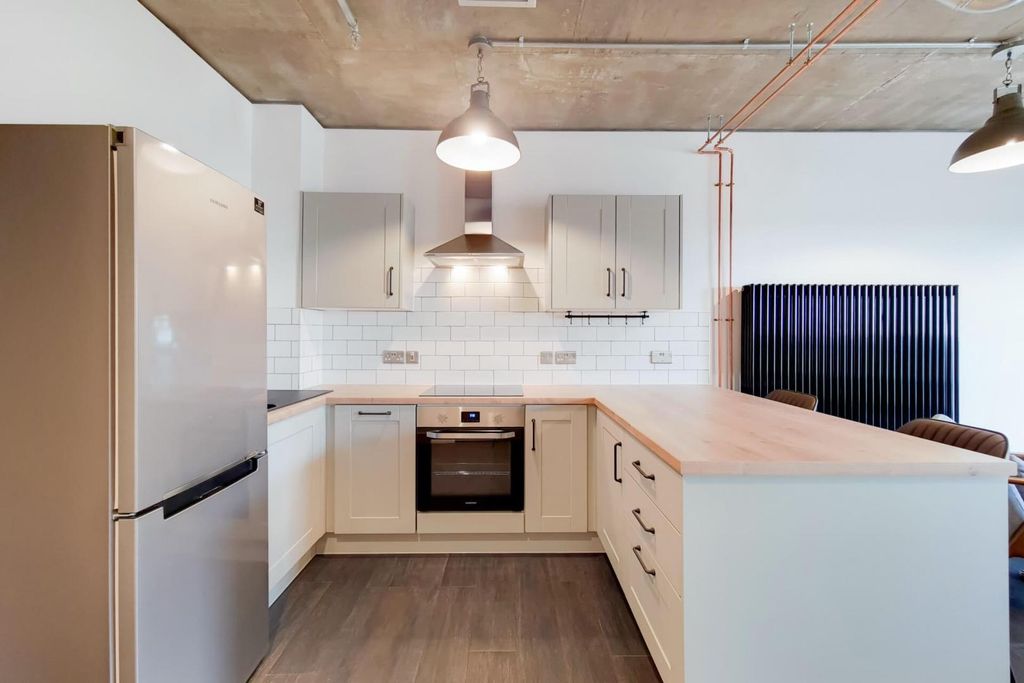 Property photo 3 of 13 2.Jpg