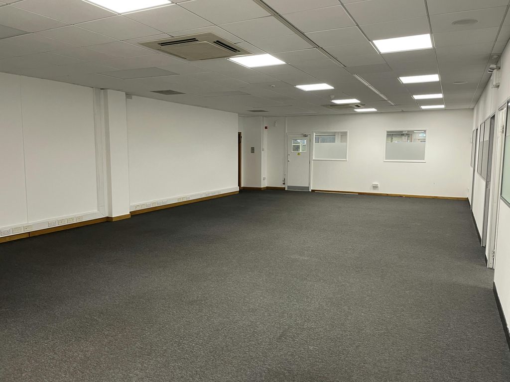 Property photo 3 of 17 Img_1960.Jpg