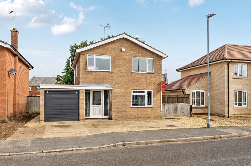 Property photo 1 of 22 -6A9A78c6Aa051-l-1-6A983Fa88B4F1-1512934-2-1A0618E