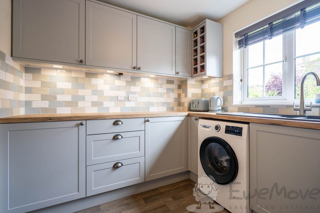 Property photo 3 of 12 Wickes Kitchen