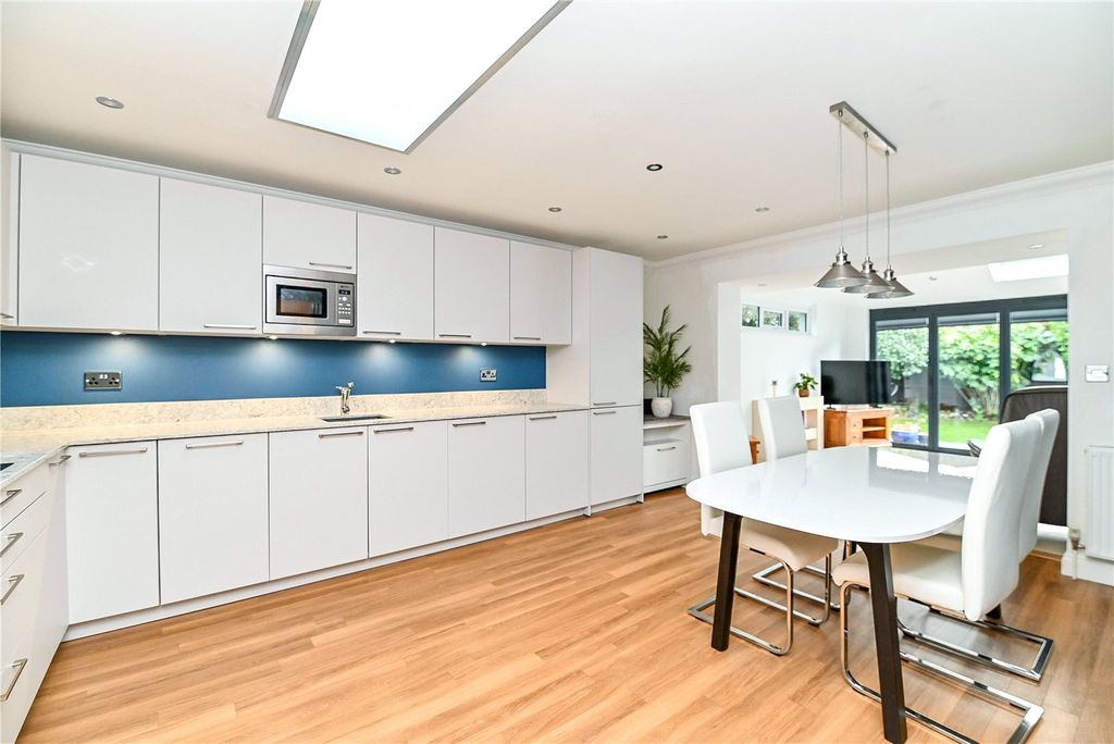 Property photo 3 of 18 Picture No. 05