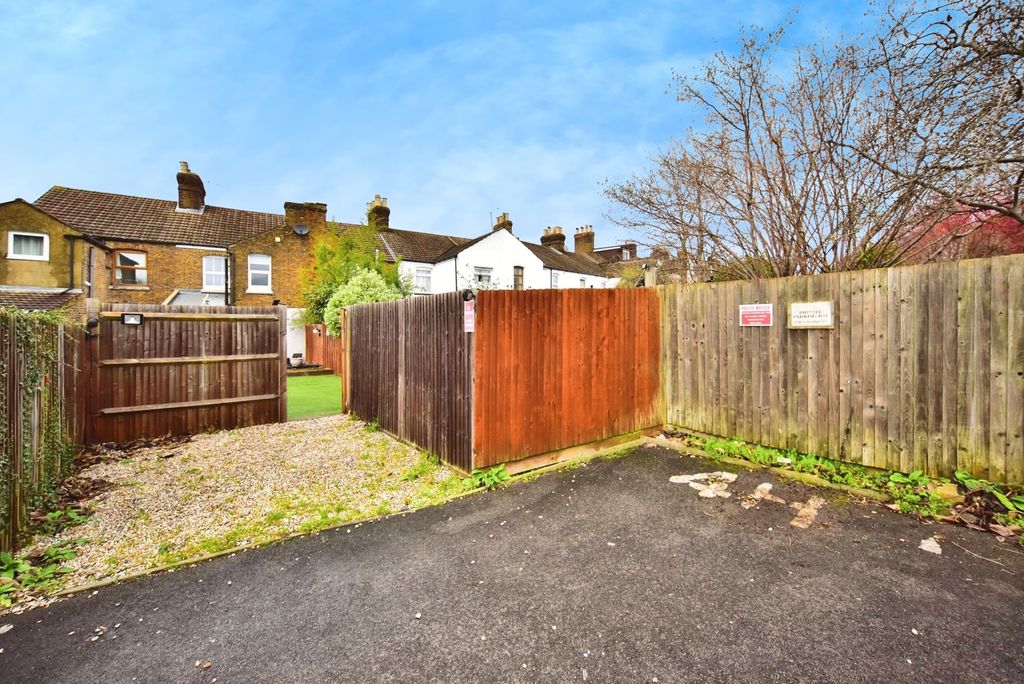 Property photo 3 of 20 Pbox-Img.Jpg