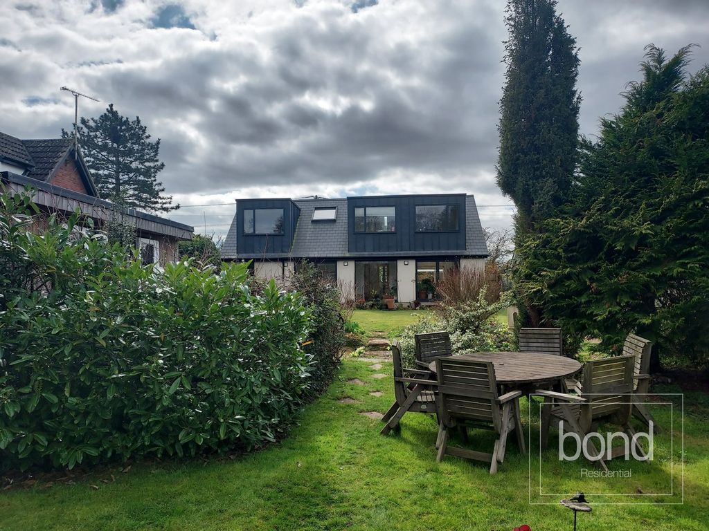 Property photo 2 of 21