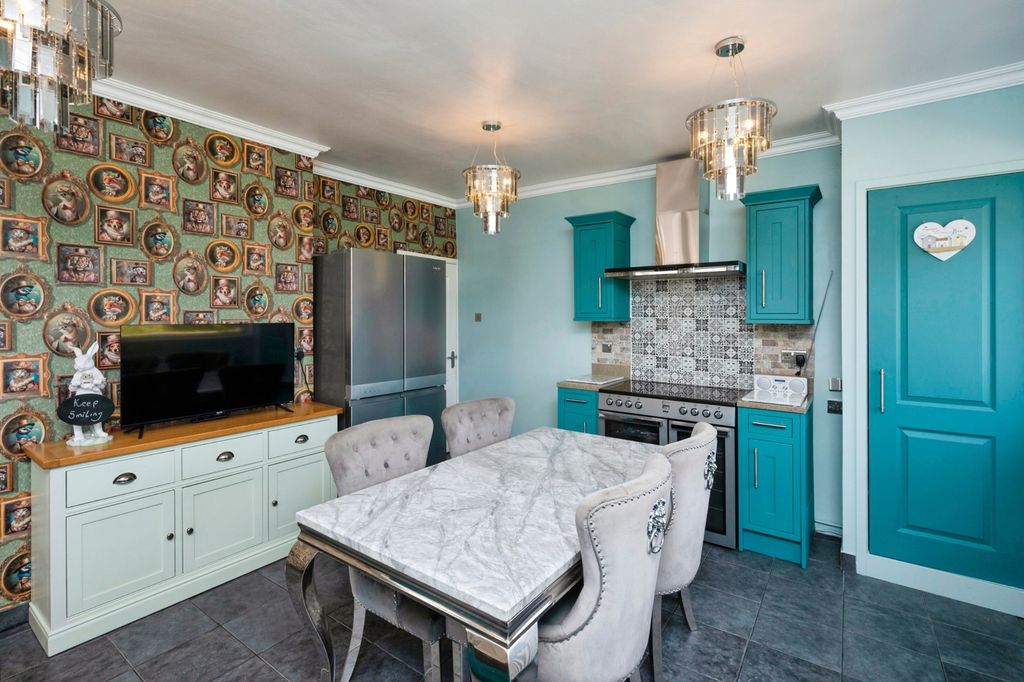 Property photo 2 of 27 Pbox-Img.Jpg