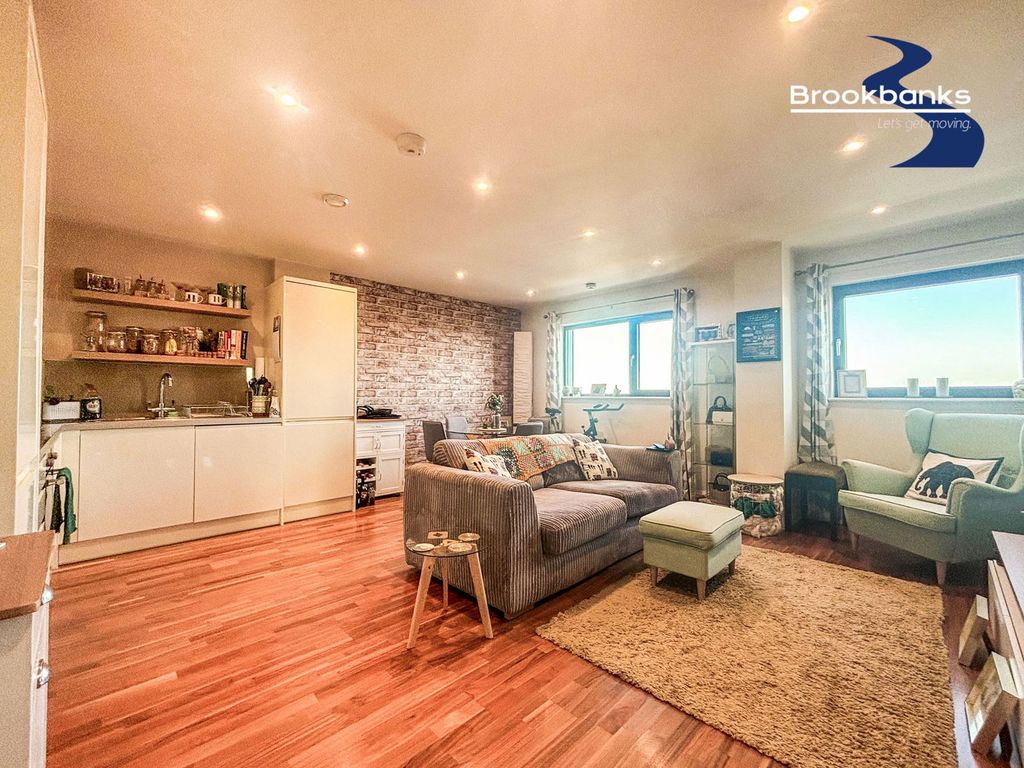 Property photo 3 of 16