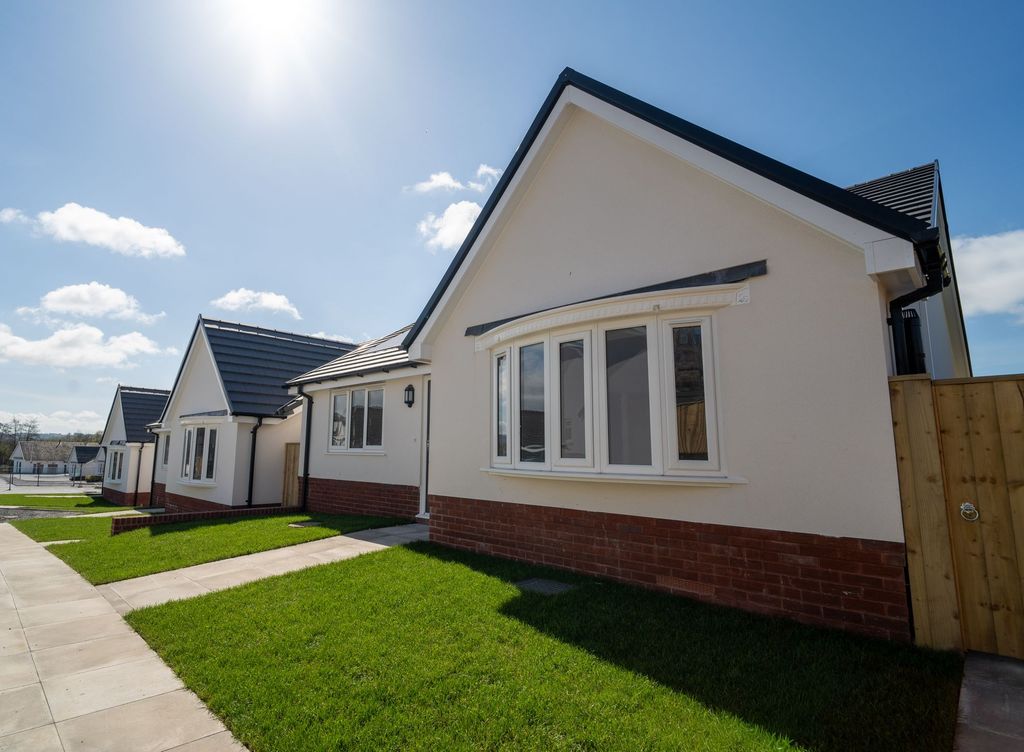 Property photo 1 of 40