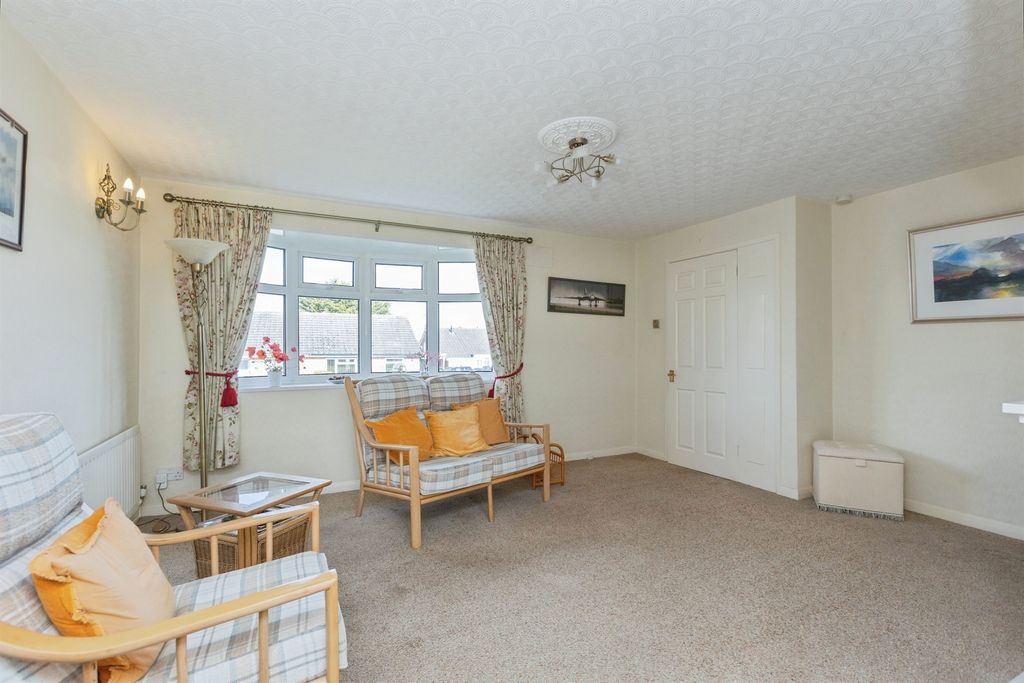 Property photo 3 of 19