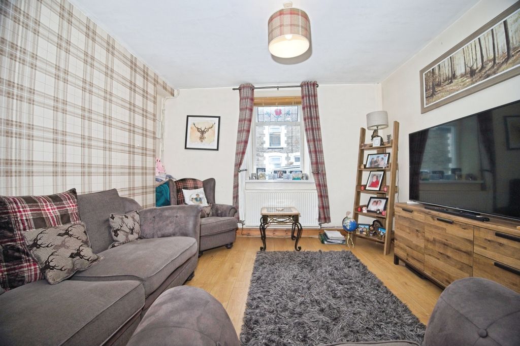 Property photo 3 of 15 Living / Dining Room