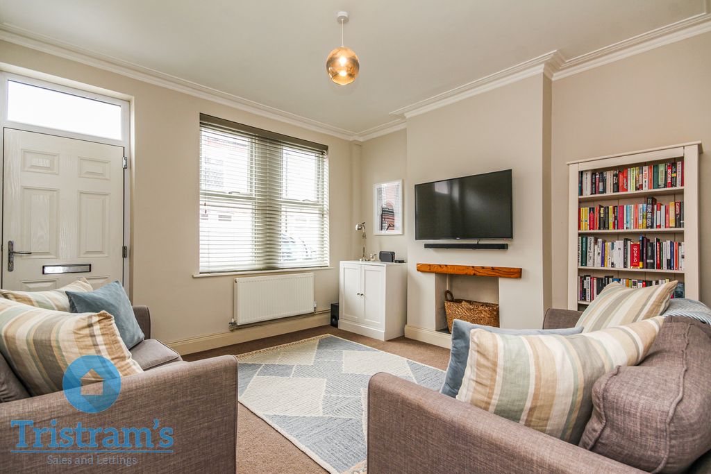 Property photo 2 of 17