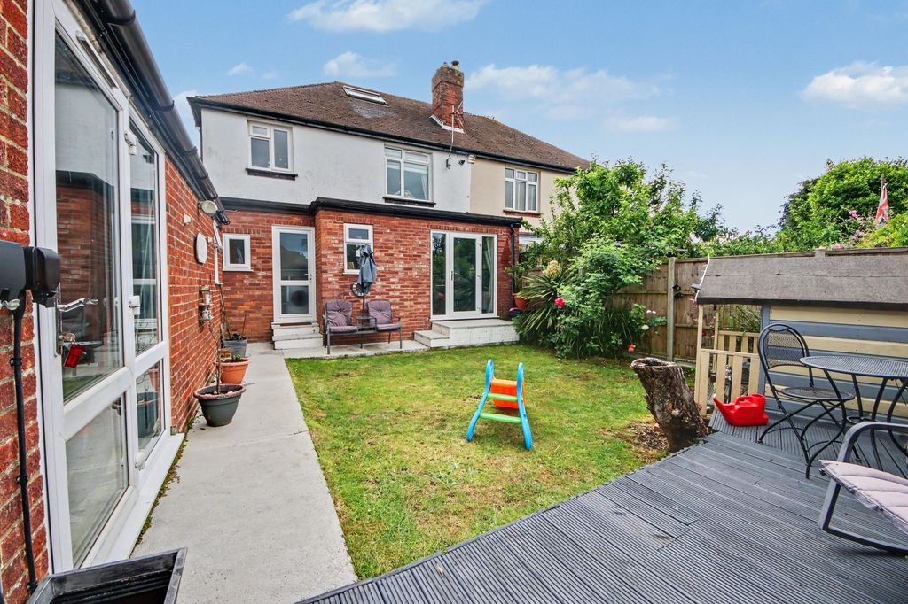 Property photo 3 of 18