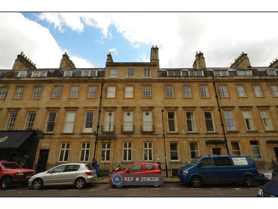Property photo 1 of 29 Flat On Top Floor In Centre Of Alfred St