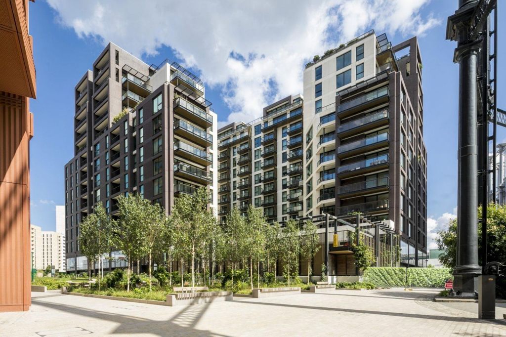 Property photo 1 of 2