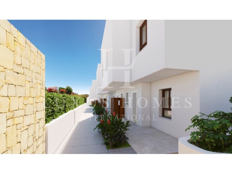 Property photo 3 of 27