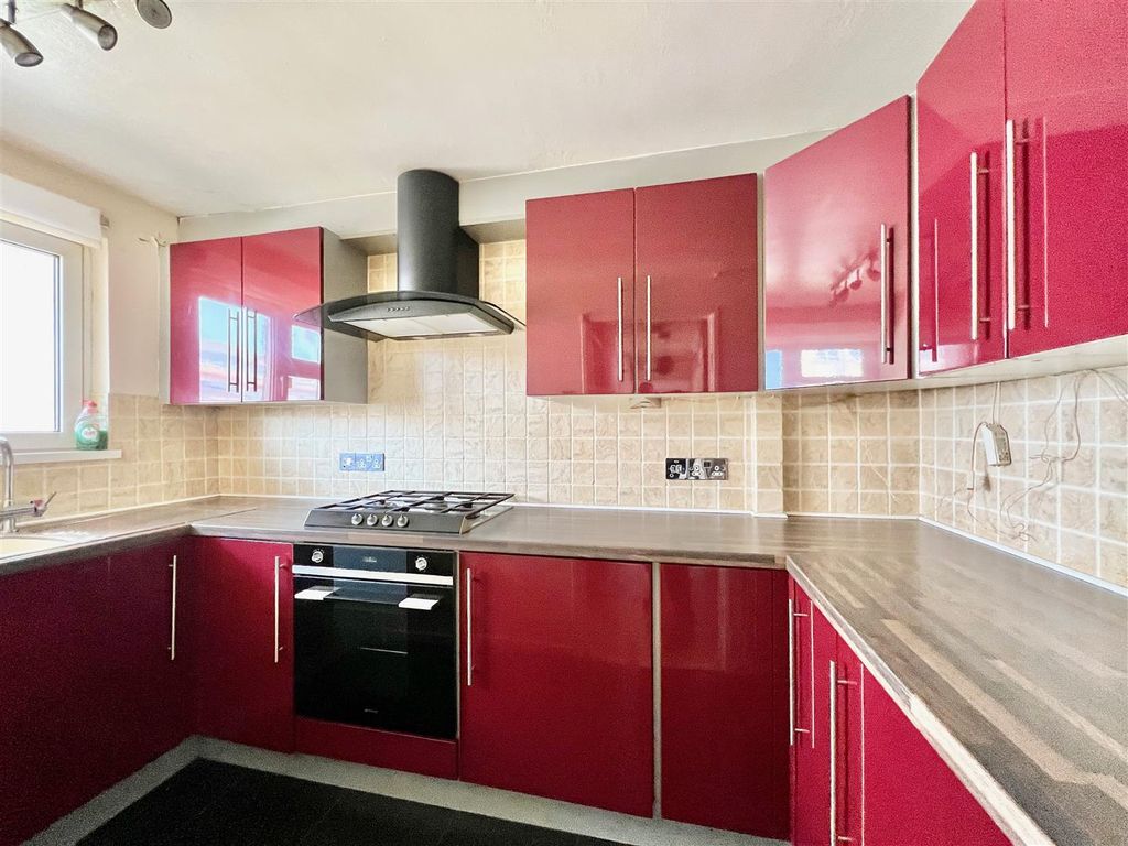 Property photo 3 of 8 Img_2340.Jpeg