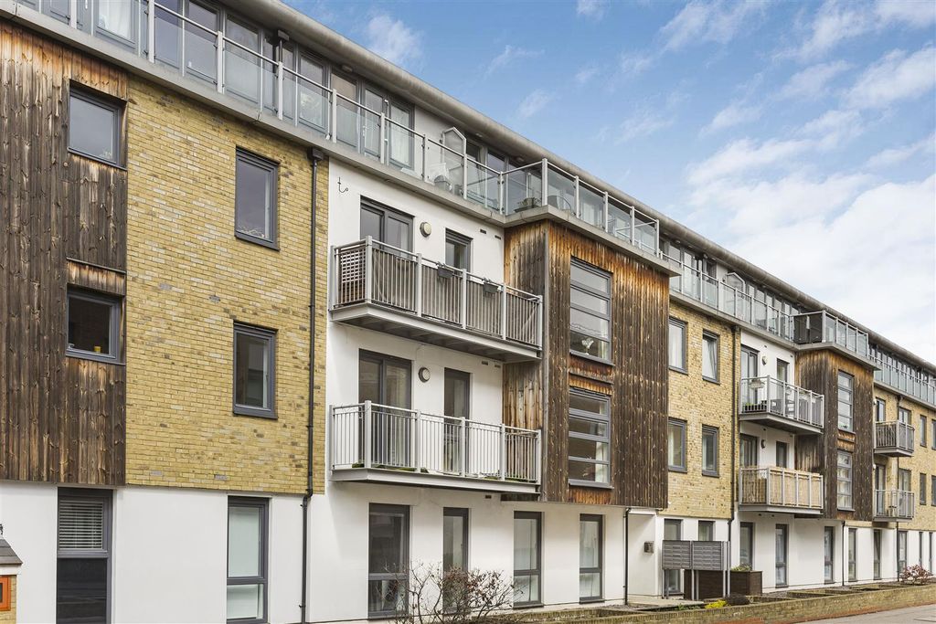 Property photo 1 of 19 55_15077.Jpg