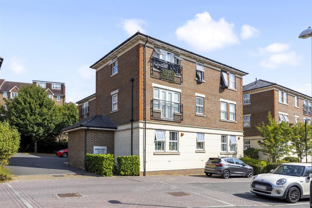 Property photo 1 of 15 Brooklands, Flat 5-002.Jpg