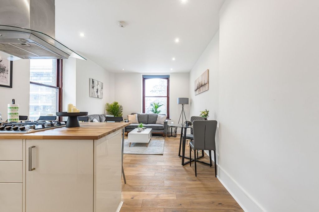 Property photo 3 of 15 Picture No. 10