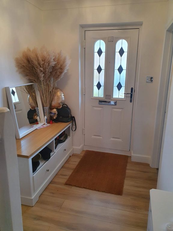 Property photo 3 of 17 Gallery