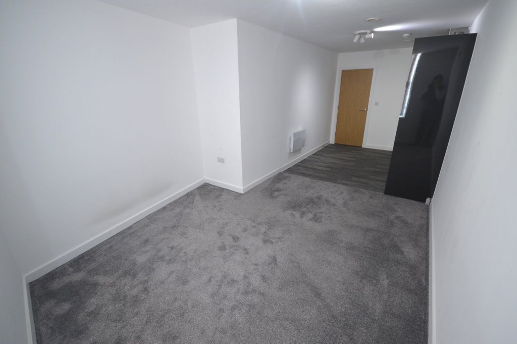 Property photo 3 of 5 Picture No. 11