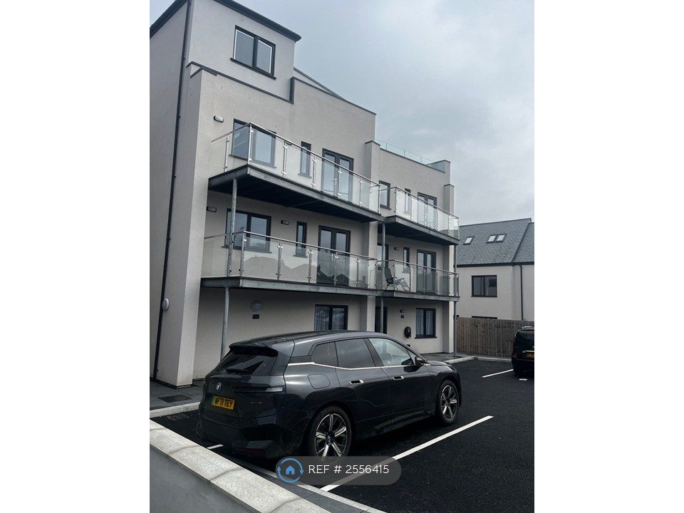 Property photo 1 of 8 Outside