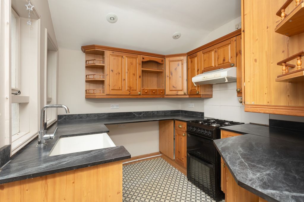 Property photo 3 of 10 Picture 3