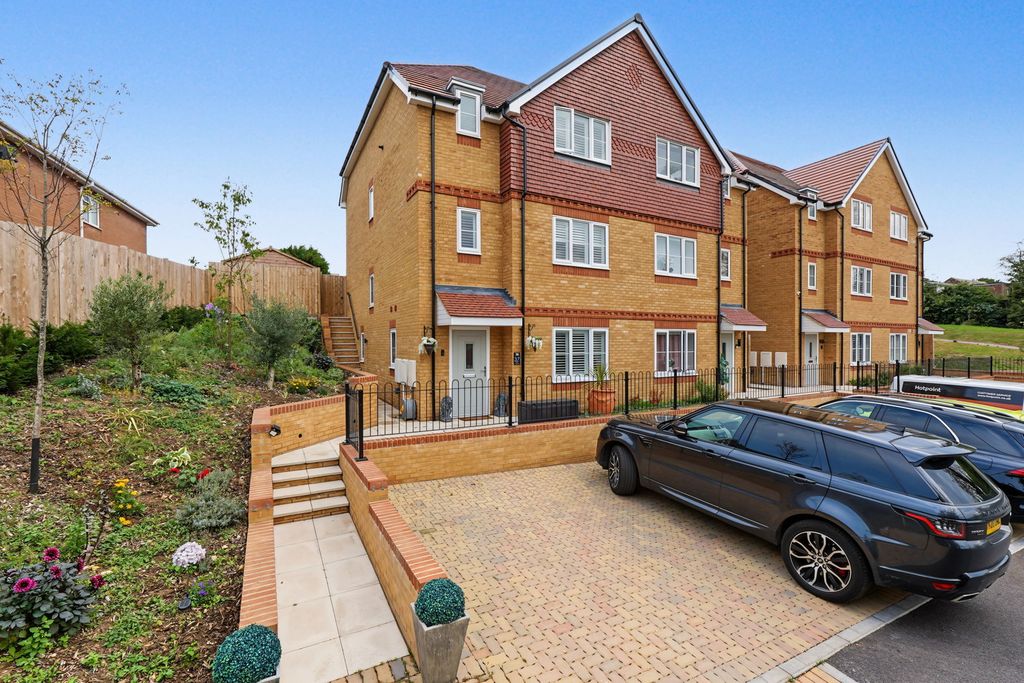 Property photo 1 of 56