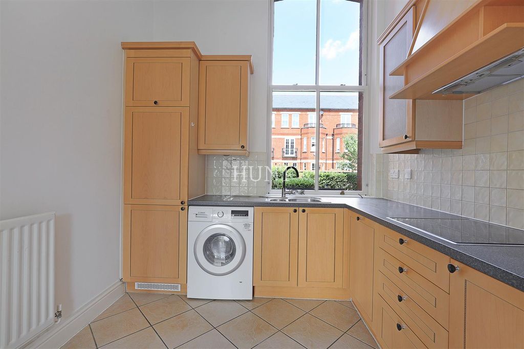 Property photo 3 of 27