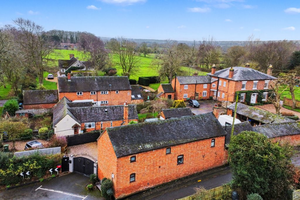 Property photo 1 of 27