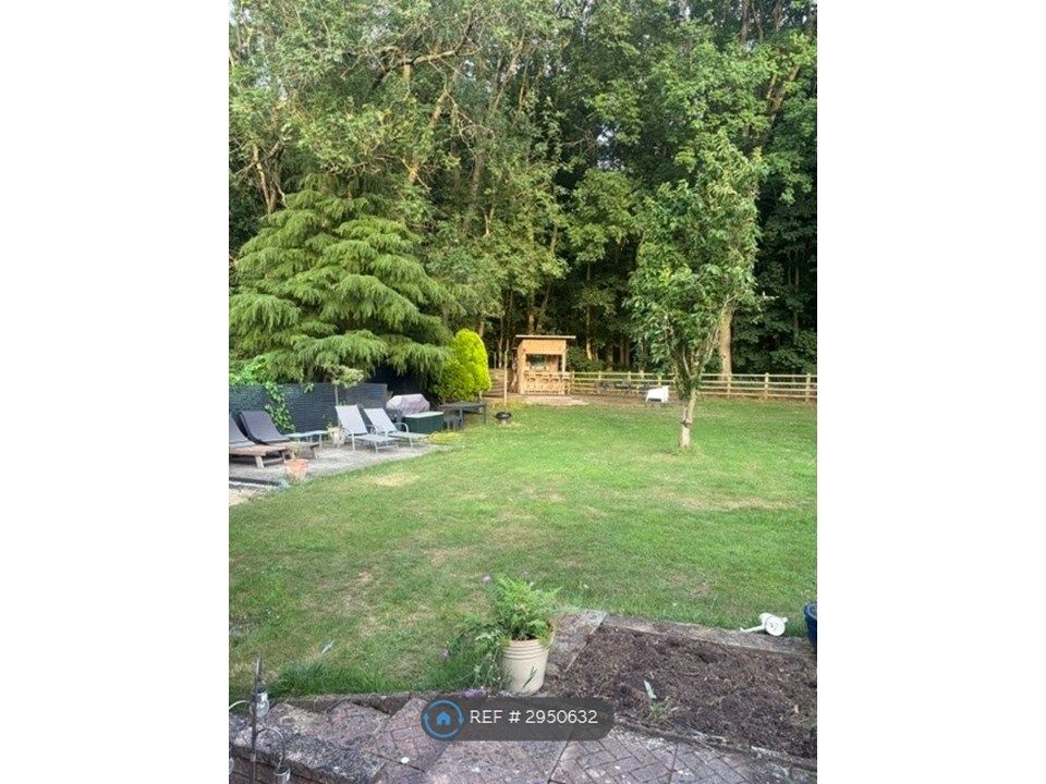 Property photo 3 of 11