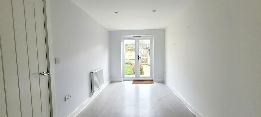 Property photo 3 of 15 20251113_143349.Jpg