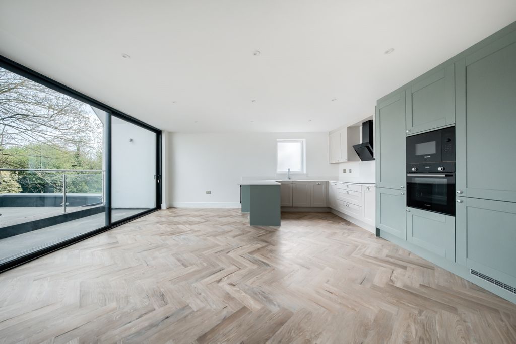 Property photo 2 of 15 Xt5A9638-Hdr(3)