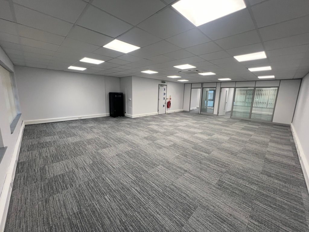 Property photo 3 of 6 Photo 10