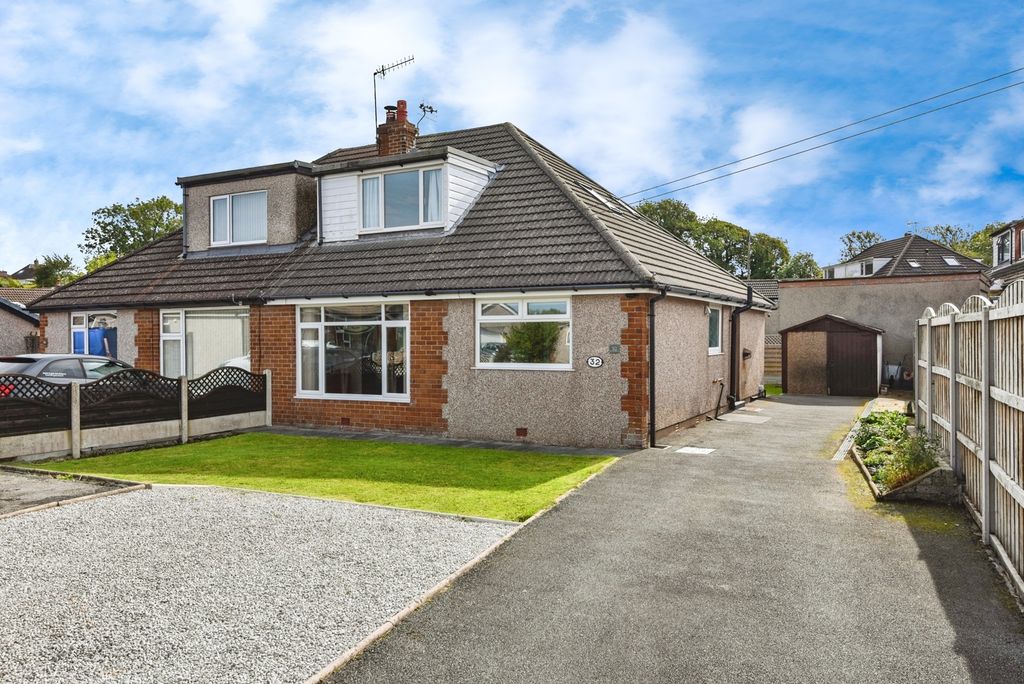 Property photo 1 of 17 External