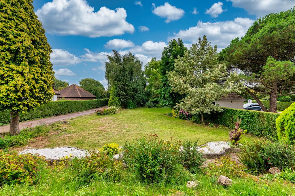 Property photo 2 of 41 5Atqi0_Wcesyv9Mirk3Xaw.Jpg