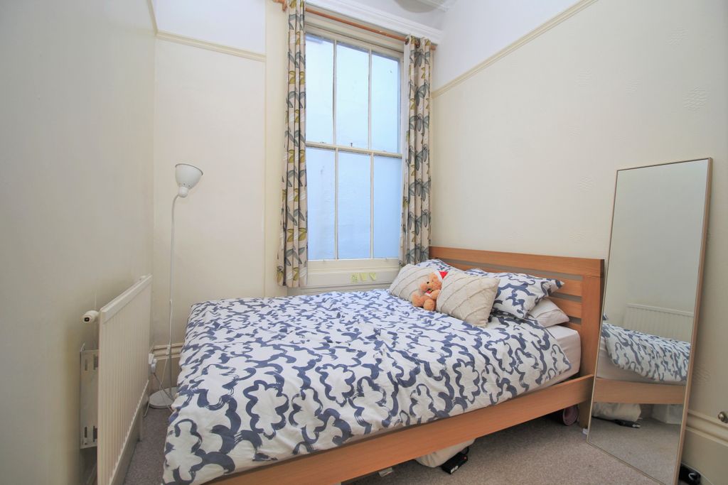 Additional image 5 of 2 bed flat for saleBrunswick Terrace, Hove BN3