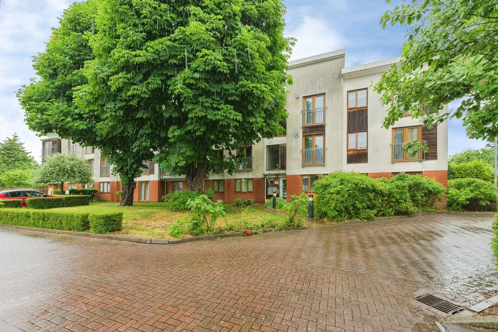 Property photo 1 of 16