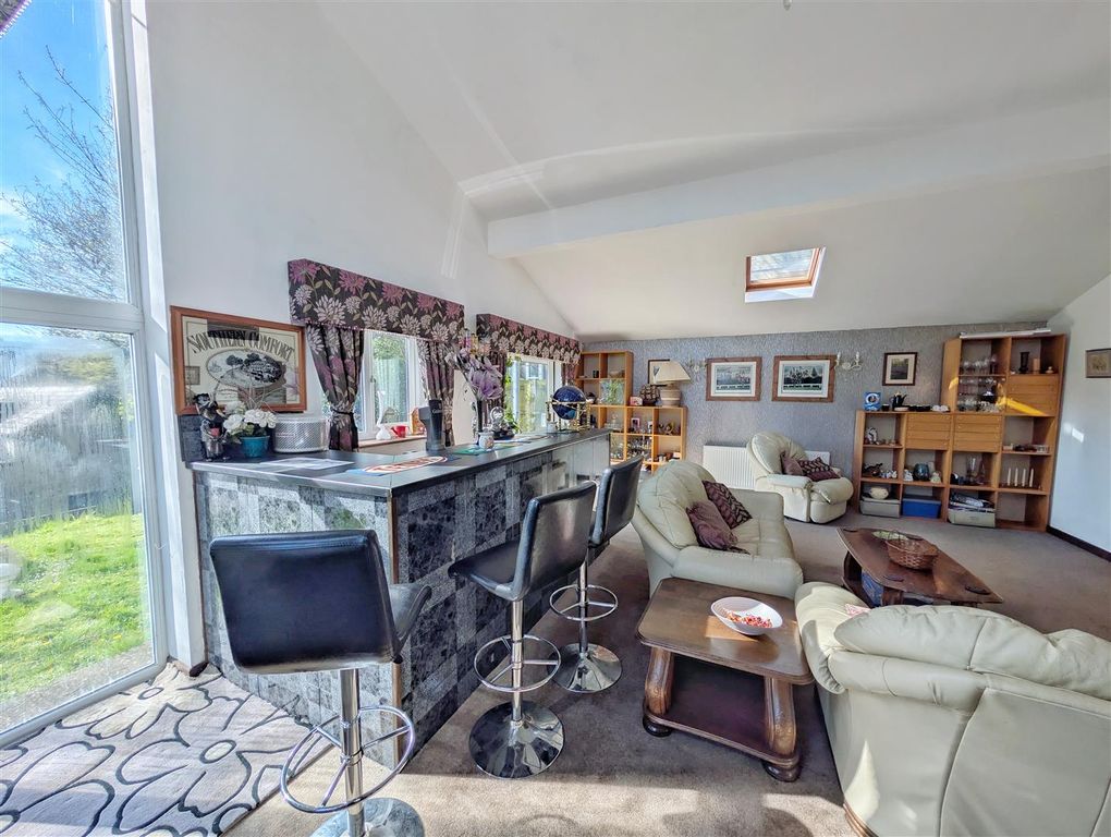 Property photo 3 of 24