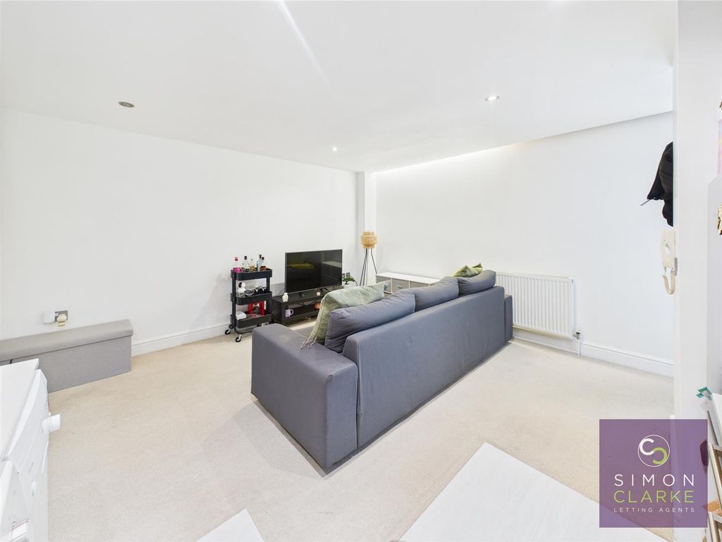 Property photo 3 of 5 Cam03369G0-Pr0249-Still013.Jpg