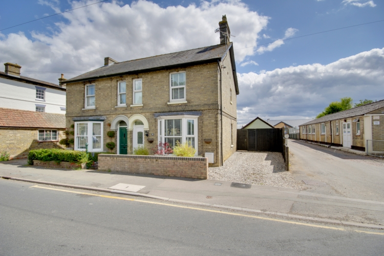 Property photo 1 of 18