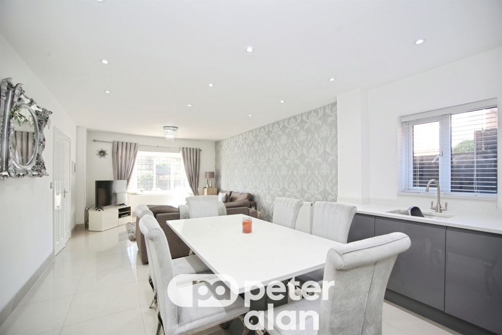 Property photo 3 of 35