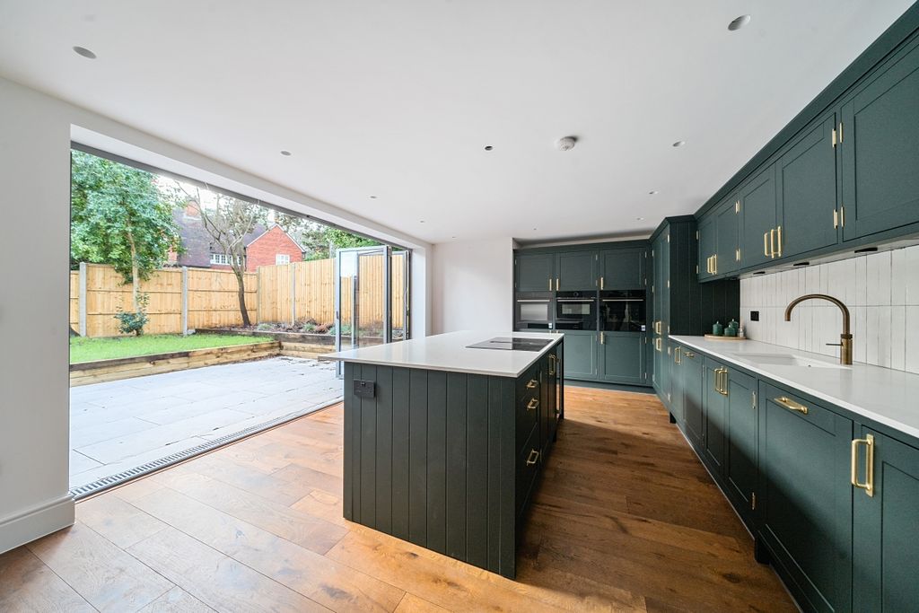 Property photo 2 of 18 1233650 (2)