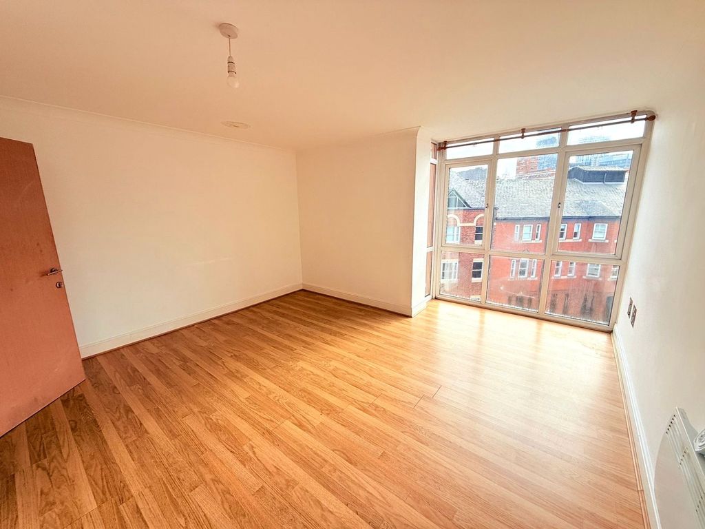 Property photo 2 of 7 Picture No. 01