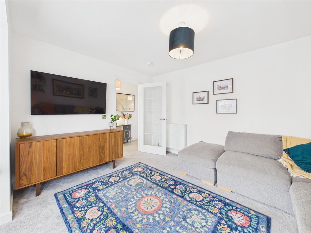 Property photo 3 of 25 Cam03924G0-Pr0126-Still014.Jpg
