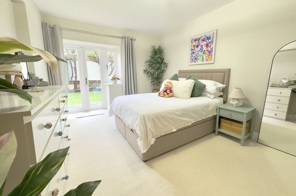 Additional image 16 of 3 bed flat for saleCavendish Road, Dean Park, Bournemouth BH1
