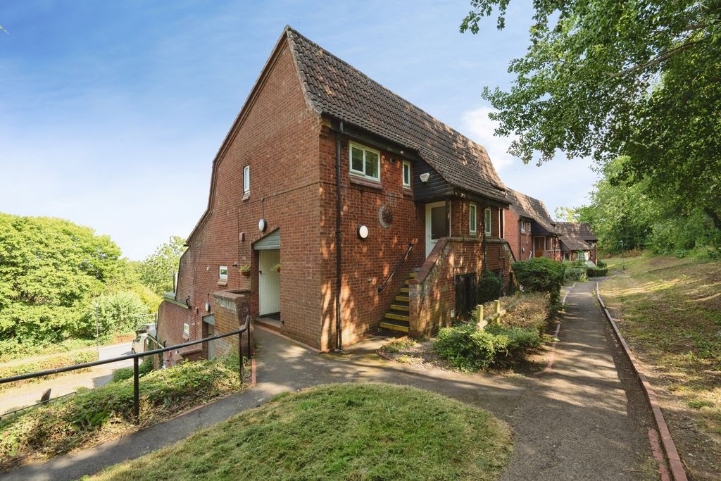 Property photo 1 of 16 Pbox-Img.Jpg