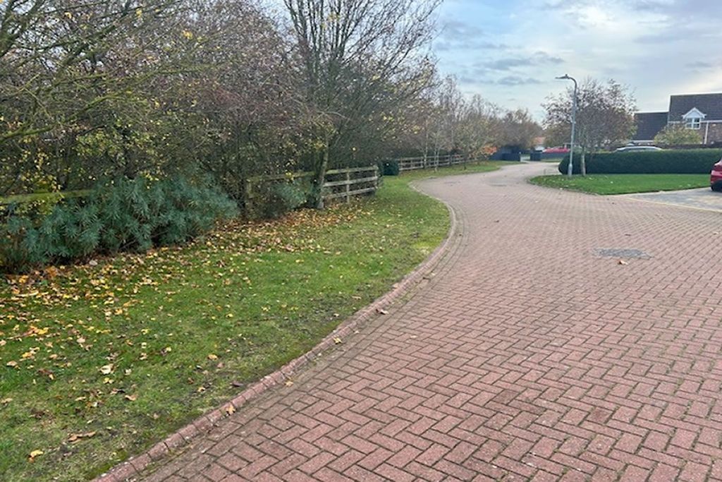 Property photo 3 of 6