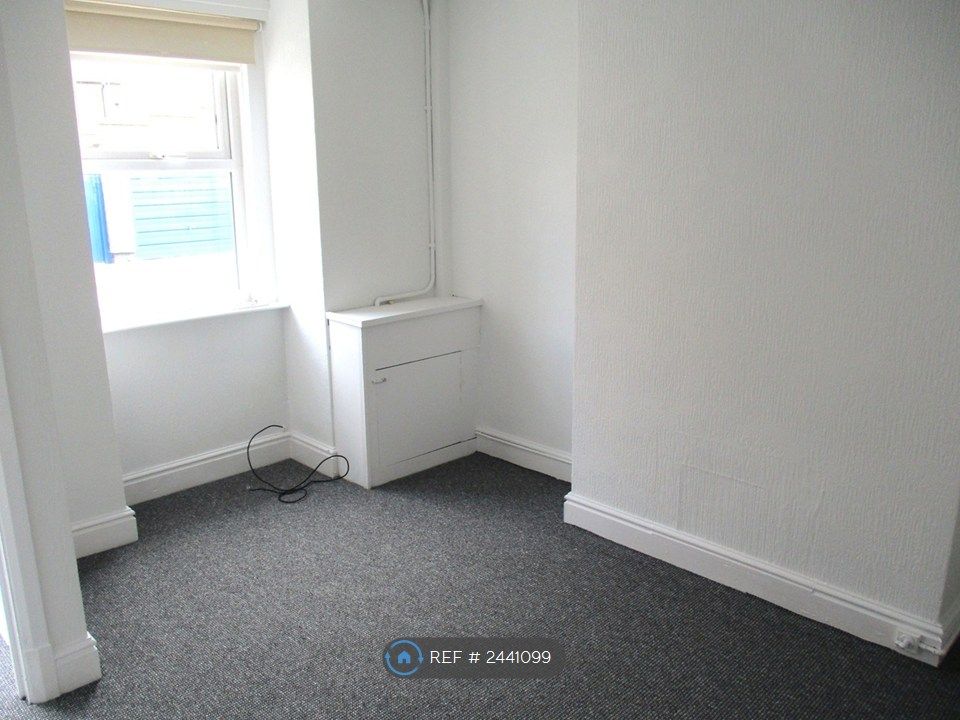 Property photo 3 of 4