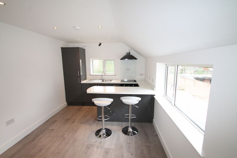 Property photo 1 of 9 Photo 17