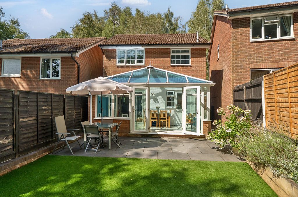 Property photo 2 of 13 1336877-21-689B4A...